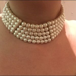 Pearl Choker